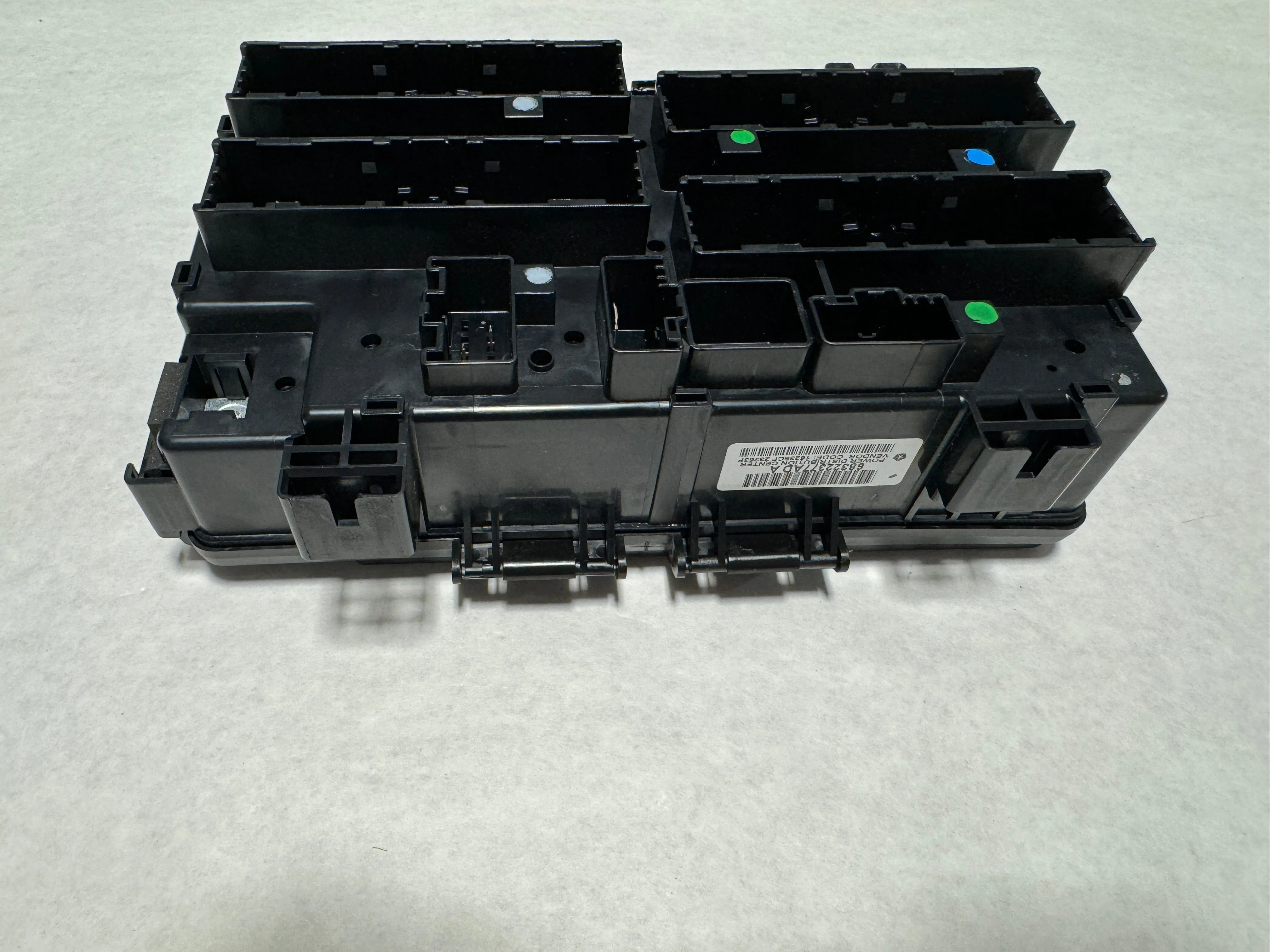 2016-2018 Ram 2500 3500 6.7 Diesel Under Hood Fuse Box IPDC OEM