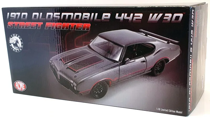 ACME 1/18 Scale Model Car A1805617 - 1970 Oldsmobile 442 W30