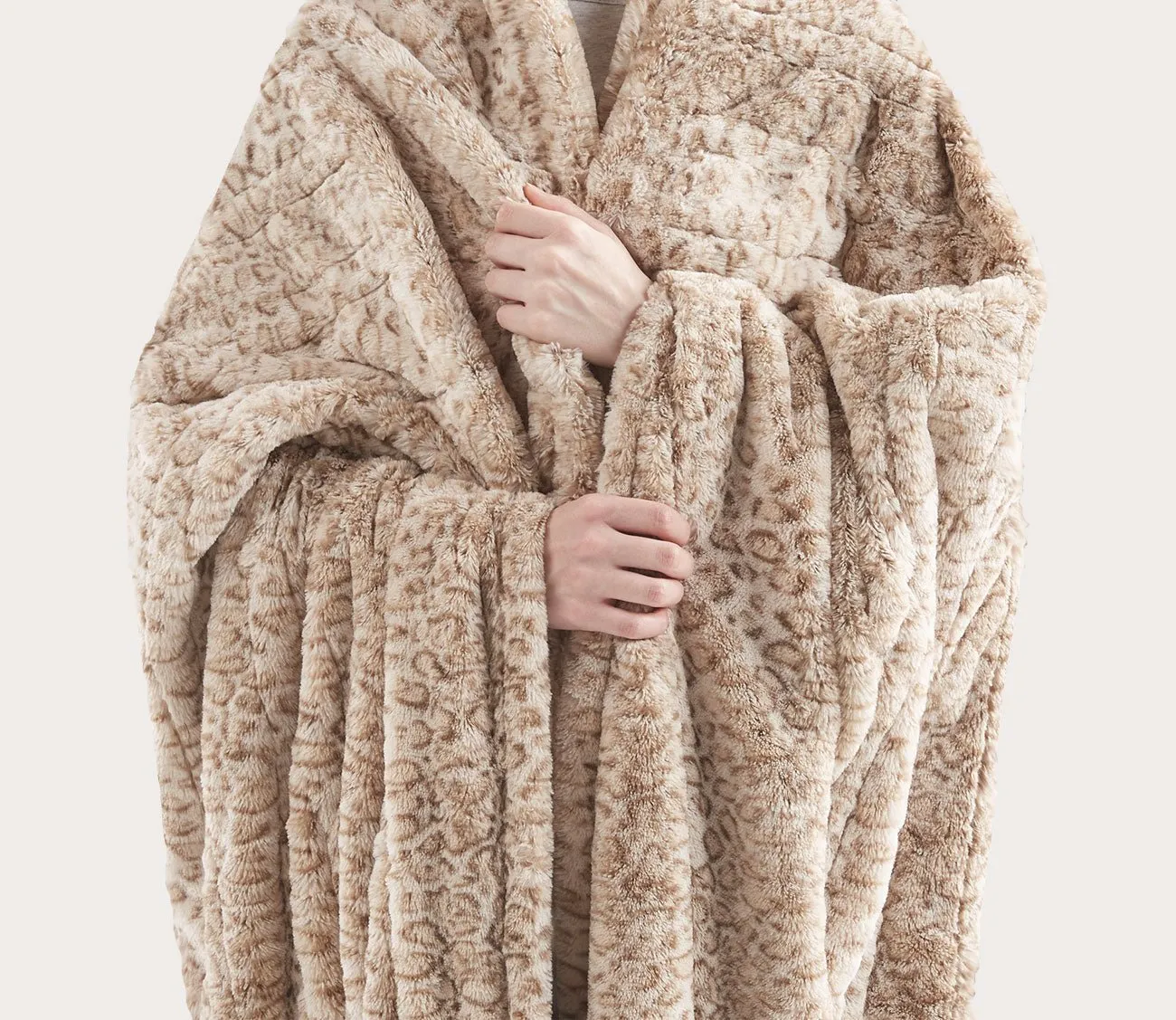 Beautyrest Zuri Oversized Heated Faux Fur Throw