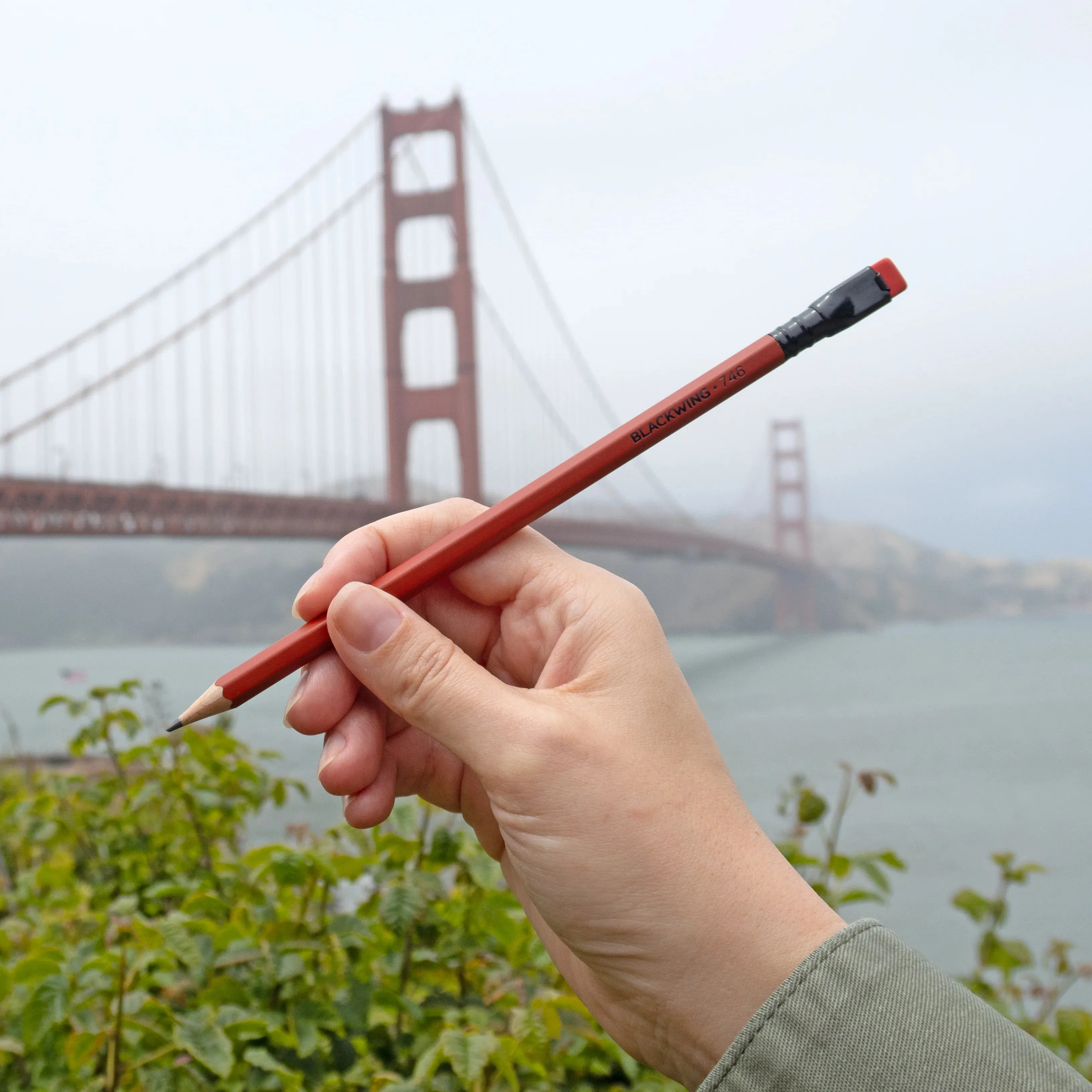 Blackwing Volume 746 - The Golden Gate Bridge (12 Pencils)