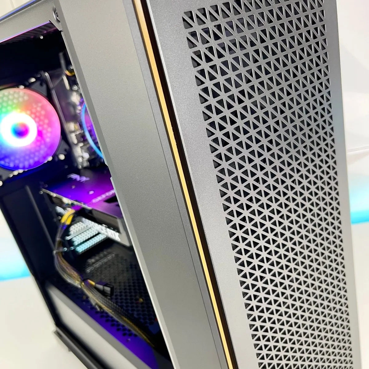 IGaming Core i5/i7 12700F | RTX 4060/4070 super/4070 ti super | 32GB DDR5 | P20 Blaze